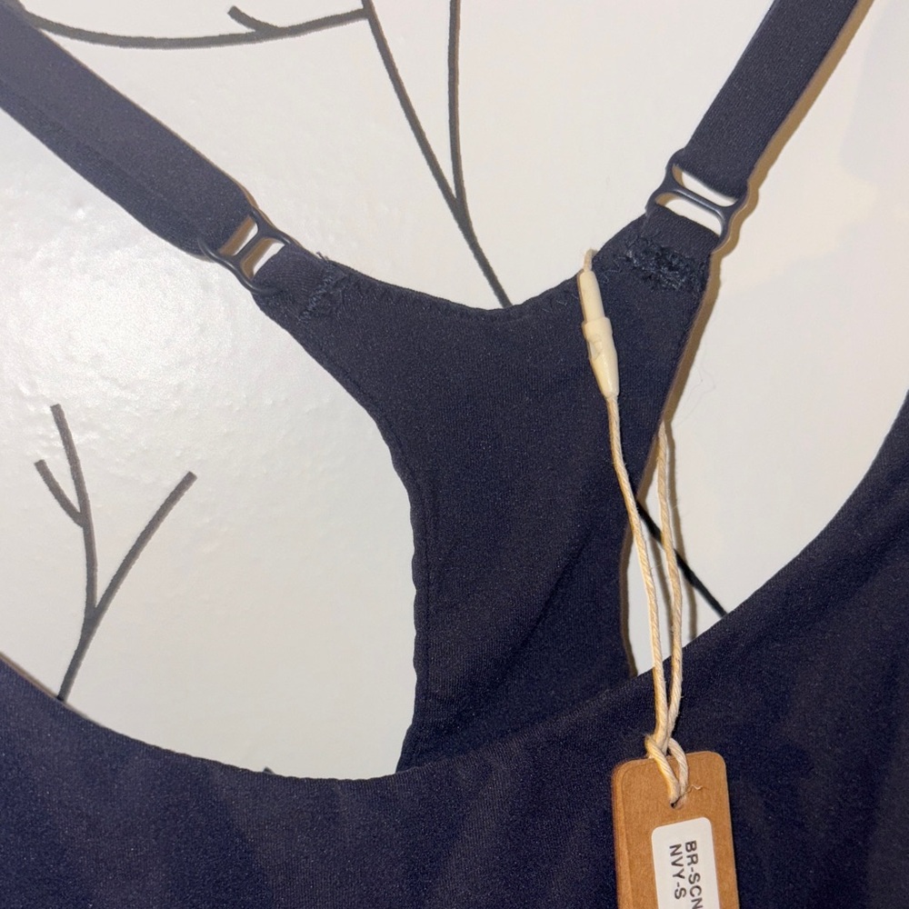 SKIMS Fits Everybody Scoop Bralette - Picture 6 of 6